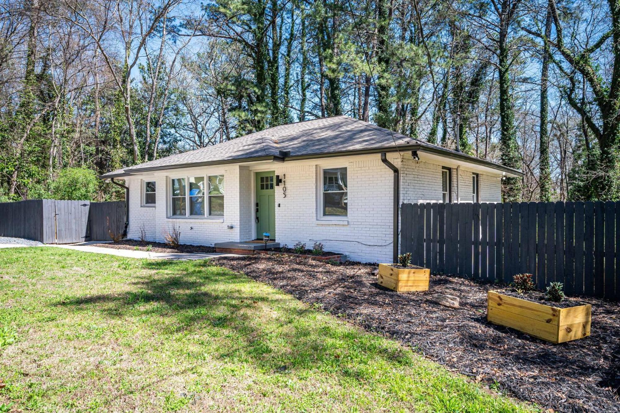 Modern 5br Near West Midtown - Fire Pit - Pet Friendly * Atlanta