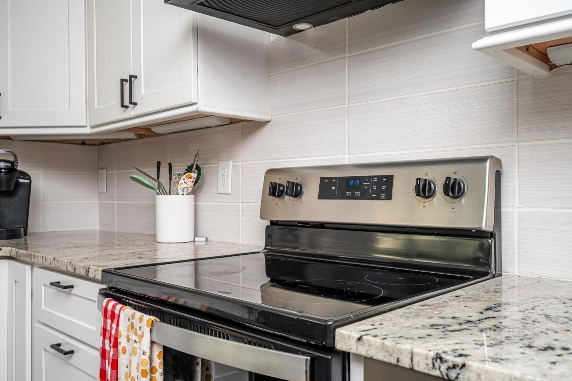 Modern 5br Near West Midtown - Fire Pit - Pet Friendly Holiday home